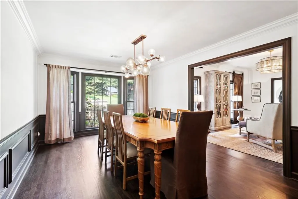 6145 Riverwood Drive, Sandy Springs, Georgia 30328, 6 Bedrooms Bedrooms, ,4 BathroomsBathrooms,Residential,Sold,6145 Riverwood Drive,7239291