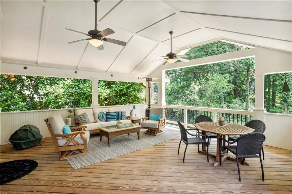 6145 Riverwood Drive, Sandy Springs, Georgia 30328, 6 Bedrooms Bedrooms, ,4 BathroomsBathrooms,Residential,Sold,6145 Riverwood Drive,7239291