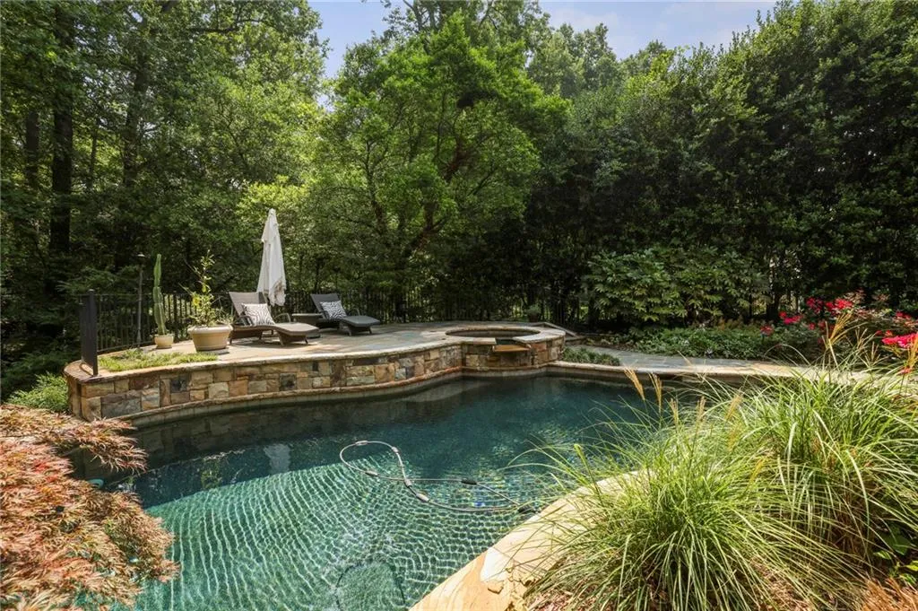 6145 Riverwood Drive, Sandy Springs, Georgia 30328, 6 Bedrooms Bedrooms, ,4 BathroomsBathrooms,Residential,Sold,6145 Riverwood Drive,7239291