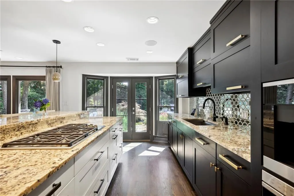 6145 Riverwood Drive, Sandy Springs, Georgia 30328, 6 Bedrooms Bedrooms, ,4 BathroomsBathrooms,Residential,Sold,6145 Riverwood Drive,7239291
