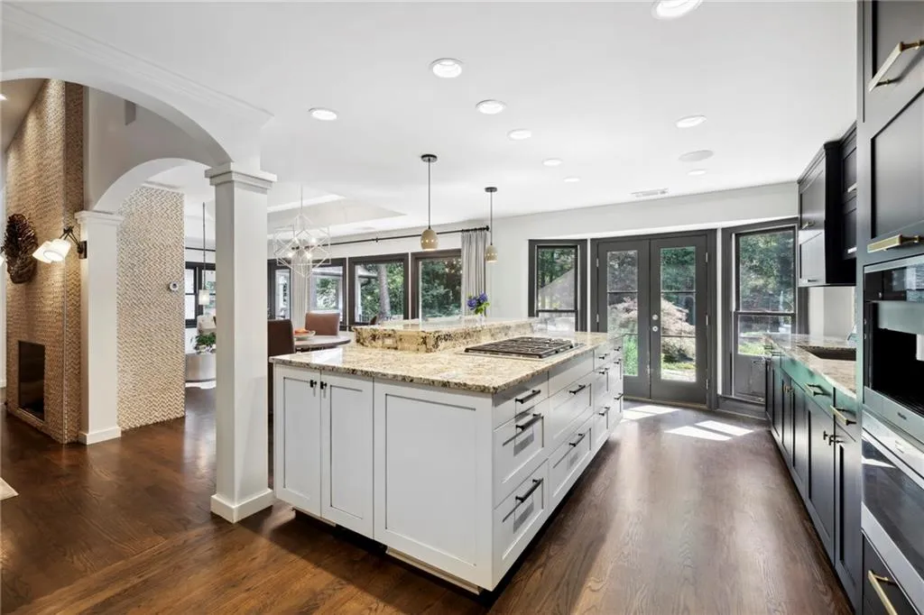 6145 Riverwood Drive, Sandy Springs, Georgia 30328, 6 Bedrooms Bedrooms, ,4 BathroomsBathrooms,Residential,Sold,6145 Riverwood Drive,7239291
