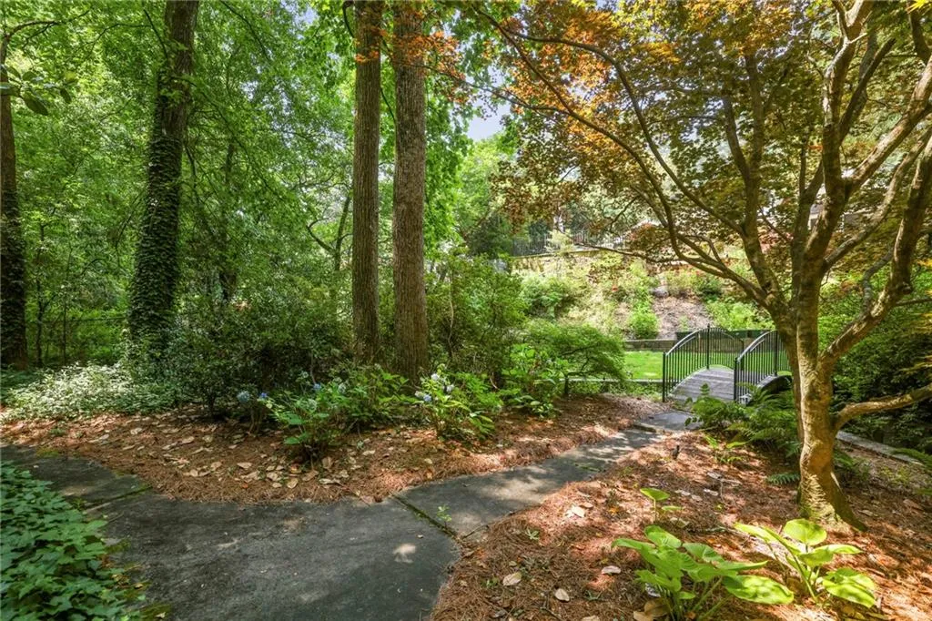 6145 Riverwood Drive, Sandy Springs, Georgia 30328, 6 Bedrooms Bedrooms, ,4 BathroomsBathrooms,Residential,Sold,6145 Riverwood Drive,7239291