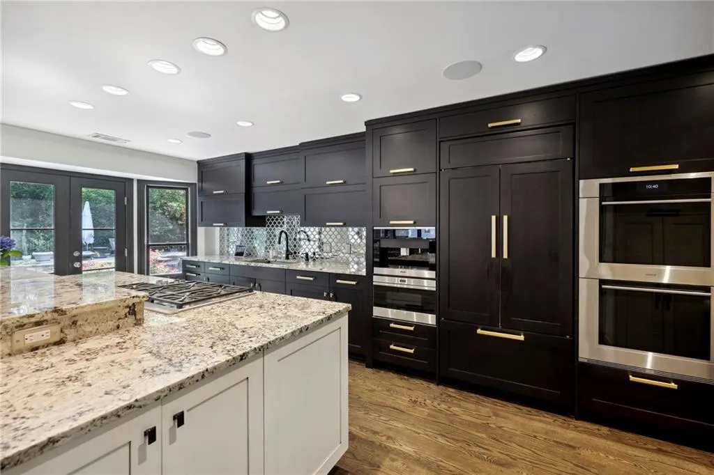 6145 Riverwood Drive, Sandy Springs, Georgia 30328, 6 Bedrooms Bedrooms, ,4 BathroomsBathrooms,Residential,Sold,6145 Riverwood Drive,7239291