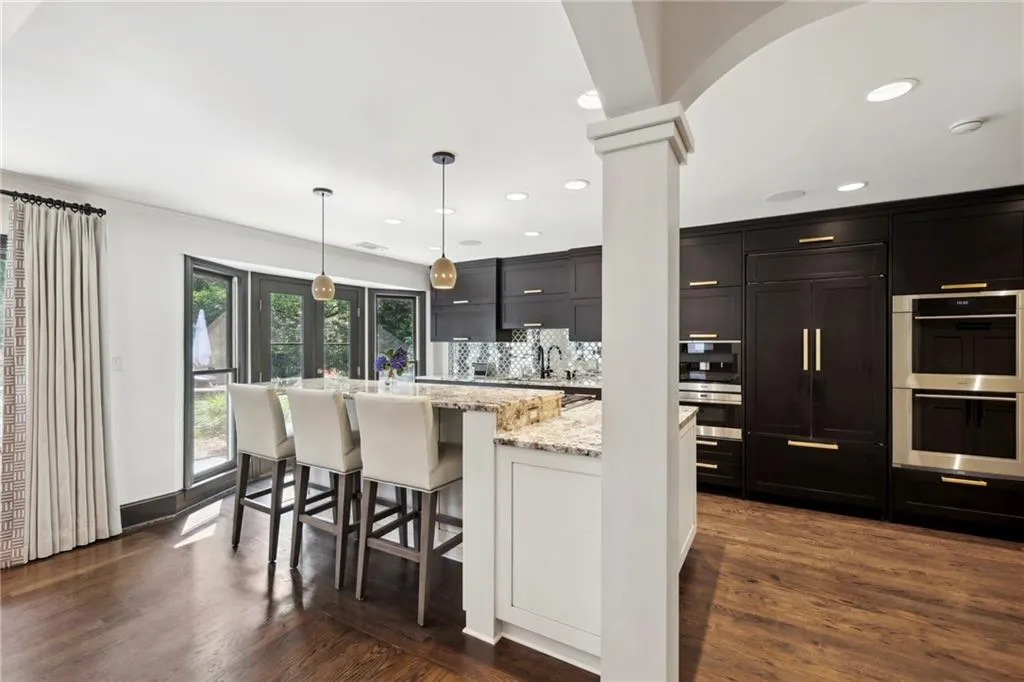6145 Riverwood Drive, Sandy Springs, Georgia 30328, 6 Bedrooms Bedrooms, ,4 BathroomsBathrooms,Residential,Sold,6145 Riverwood Drive,7239291