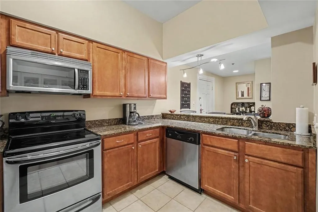 2855 Peachtree Road Ne Unit 205, Atlanta, Georgia 30305, 2 Bedrooms Bedrooms, 0 ,2 BathroomsBathrooms,Residential,For Sale,2855 Peachtree Road Ne Unit 205,7804147