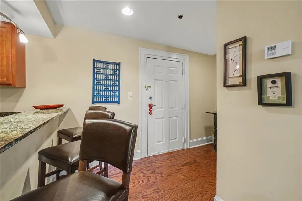 2855 Peachtree Road Ne Unit 205, Atlanta, Georgia 30305, 2 Bedrooms Bedrooms, 0 ,2 BathroomsBathrooms,Residential,For Sale,2855 Peachtree Road Ne Unit 205,7804147