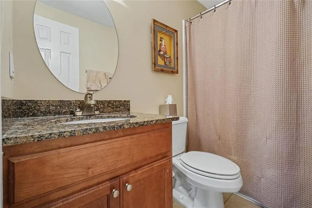 2855 Peachtree Road Ne Unit 205, Atlanta, Georgia 30305, 2 Bedrooms Bedrooms, 0 ,2 BathroomsBathrooms,Residential,For Sale,2855 Peachtree Road Ne Unit 205,7804147