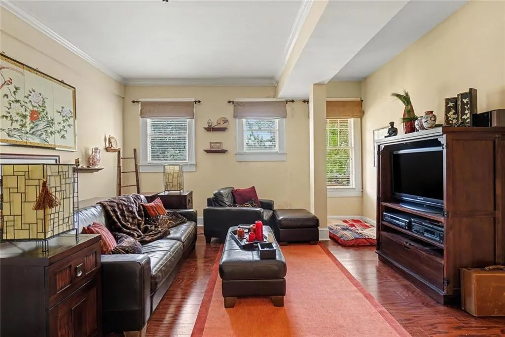 2855 Peachtree Road Ne Unit 205, Atlanta, Georgia 30305, 2 Bedrooms Bedrooms, 0 ,2 BathroomsBathrooms,Residential,For Sale,2855 Peachtree Road Ne Unit 205,7804147