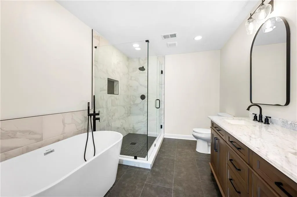 344 The Chace, Sandy Springs, Georgia 30328, 4 Bedrooms Bedrooms, ,3 BathroomsBathrooms,Residential,Sold,344 The Chace,7122206