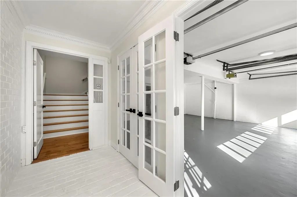 344 The Chace, Sandy Springs, Georgia 30328, 4 Bedrooms Bedrooms, ,3 BathroomsBathrooms,Residential,Sold,344 The Chace,7122206