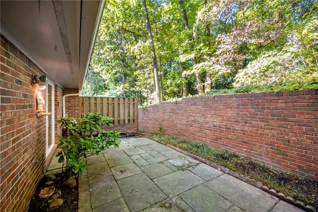 344 The Chace, Sandy Springs, Georgia 30328, 4 Bedrooms Bedrooms, ,3 BathroomsBathrooms,Residential,Sold,344 The Chace,7122206