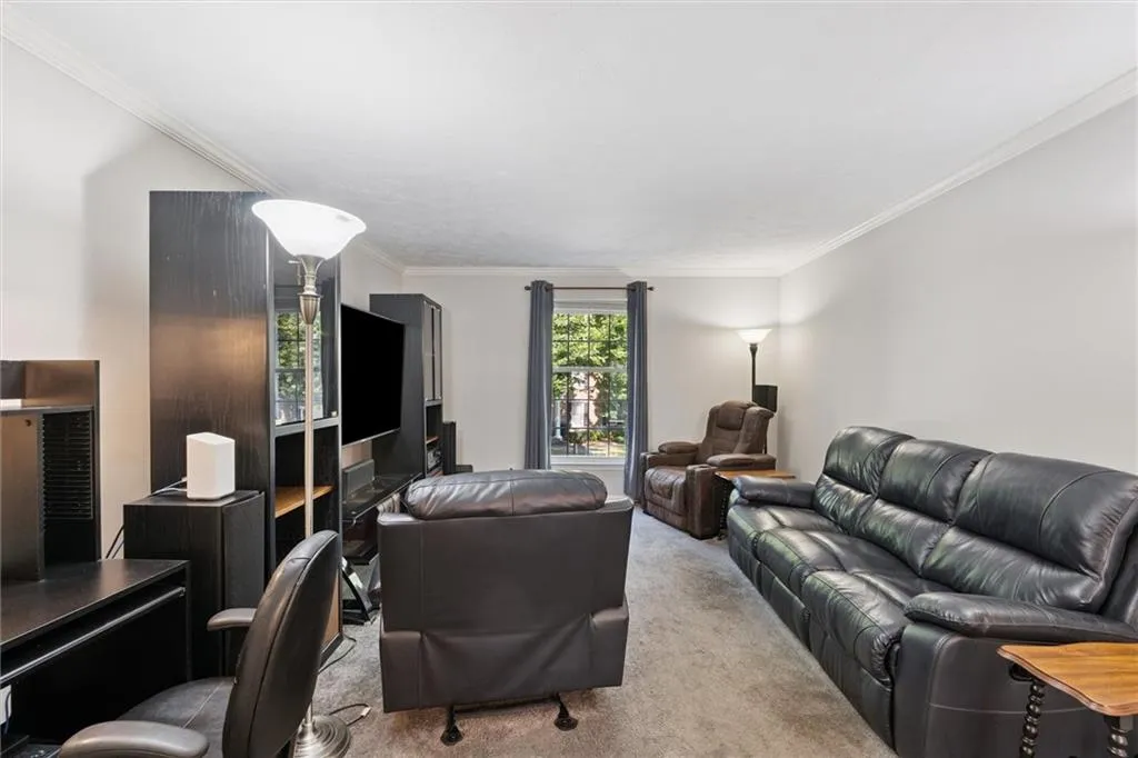 6700 Roswell Road Unit 31b, Atlanta, Georgia 30328, 2 Bedrooms Bedrooms, ,2 BathroomsBathrooms,Residential,For Sale,6700 Roswell Road Unit 31b,7737489