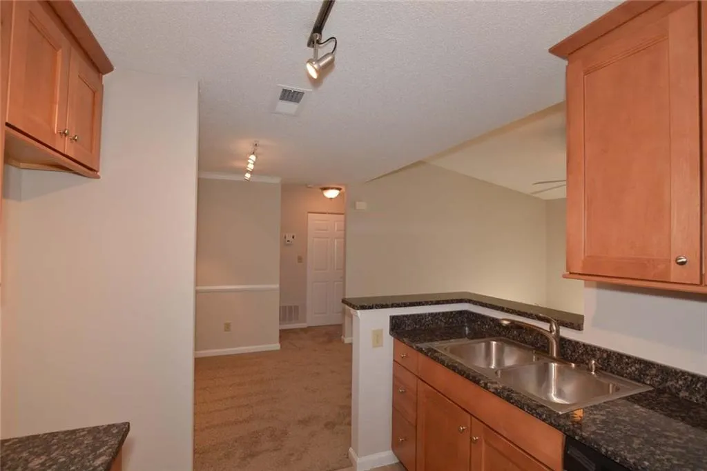 534 Granville Court, Sandy Springs, Georgia 30328, 1 Bedroom Bedrooms, ,1 BathroomBathrooms,Residential,Sold,534 Granville Court,6104208