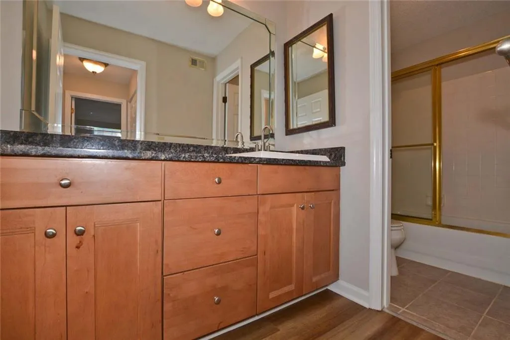 534 Granville Court, Sandy Springs, Georgia 30328, 1 Bedroom Bedrooms, ,1 BathroomBathrooms,Residential,Sold,534 Granville Court,6104208