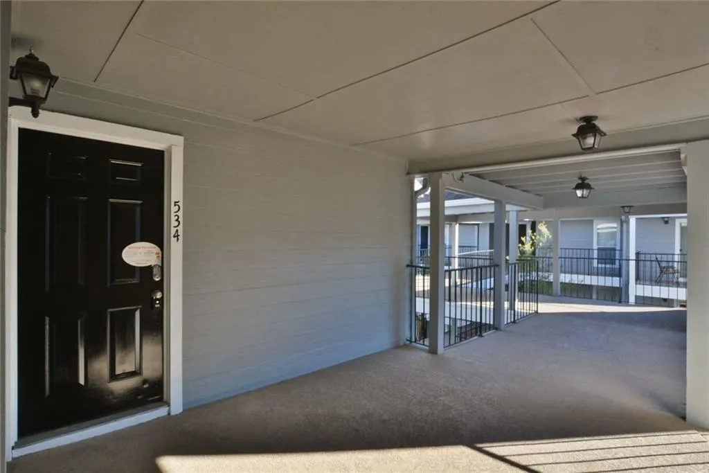 534 Granville Court, Sandy Springs, Georgia 30328, 1 Bedroom Bedrooms, ,1 BathroomBathrooms,Residential,Sold,534 Granville Court,6104208