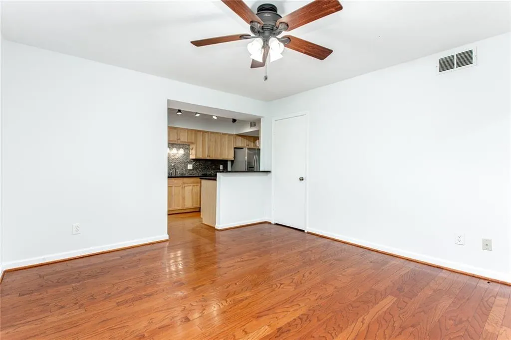 21 Forrest Place, Atlanta, Georgia 30328, 3 Bedrooms Bedrooms, ,3 BathroomsBathrooms,Residential,Sold,21 Forrest Place,6855332