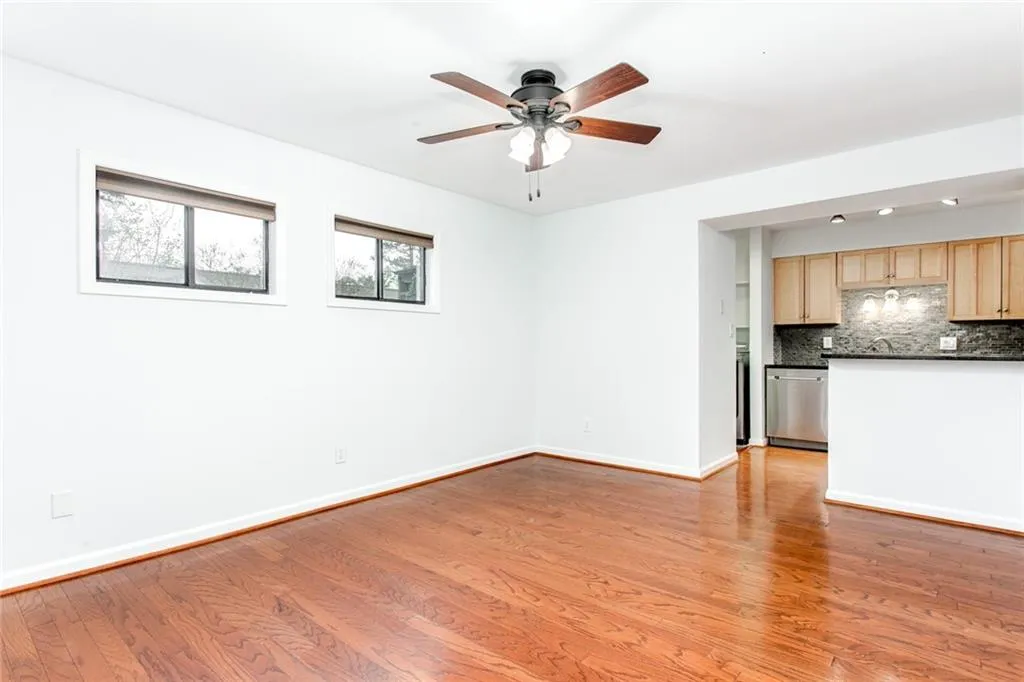 21 Forrest Place, Atlanta, Georgia 30328, 3 Bedrooms Bedrooms, ,3 BathroomsBathrooms,Residential,Sold,21 Forrest Place,6855332