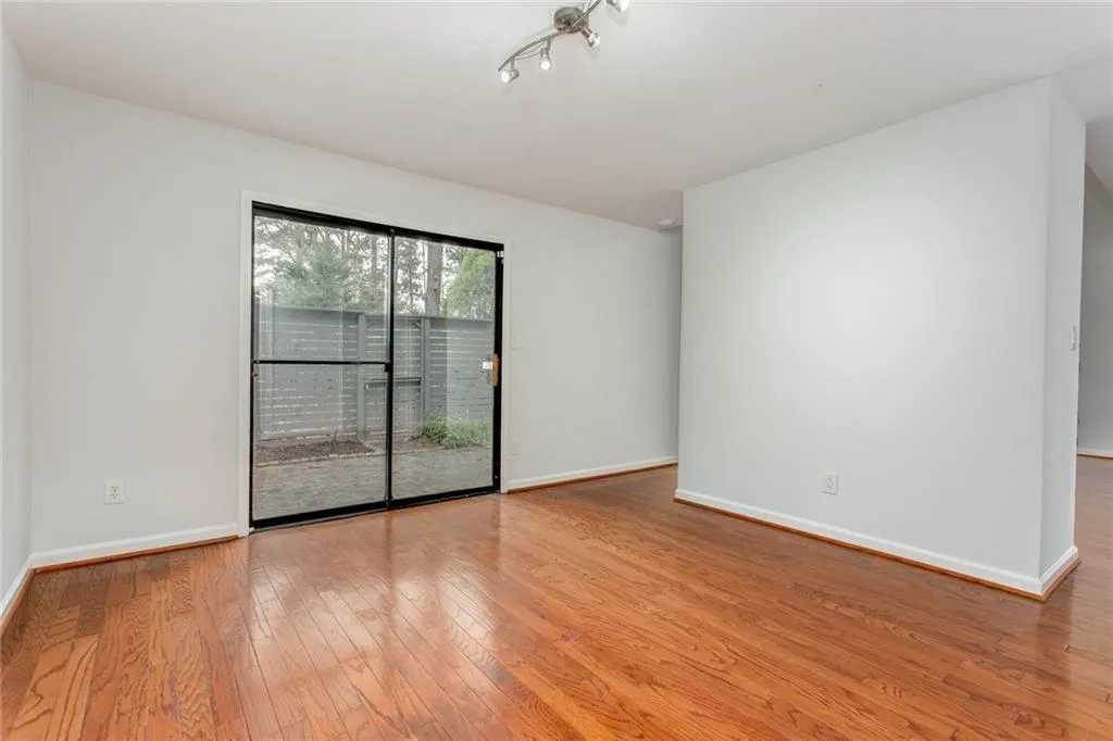 21 Forrest Place, Atlanta, Georgia 30328, 3 Bedrooms Bedrooms, ,3 BathroomsBathrooms,Residential,Sold,21 Forrest Place,6855332
