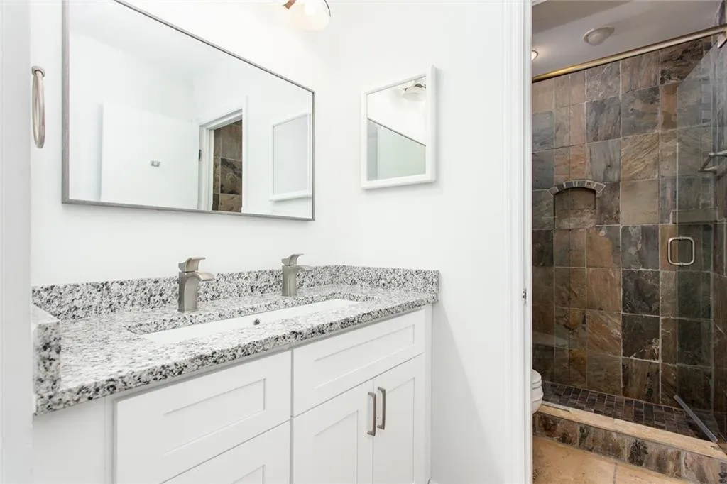 21 Forrest Place, Atlanta, Georgia 30328, 3 Bedrooms Bedrooms, ,3 BathroomsBathrooms,Residential,Sold,21 Forrest Place,6855332