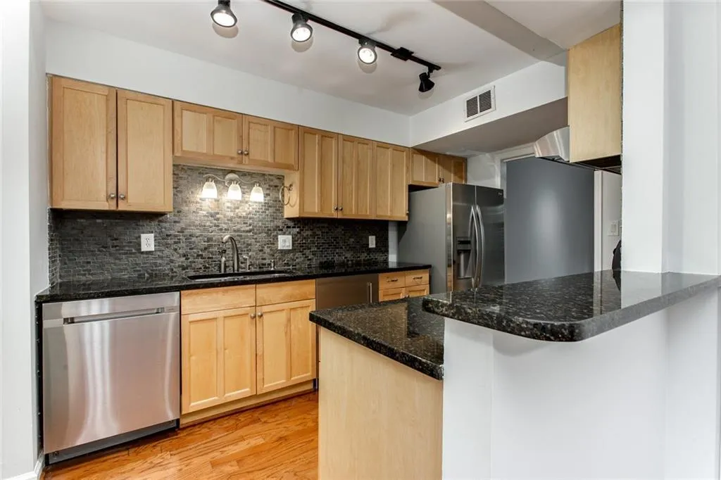 21 Forrest Place, Atlanta, Georgia 30328, 3 Bedrooms Bedrooms, ,3 BathroomsBathrooms,Residential,Sold,21 Forrest Place,6855332