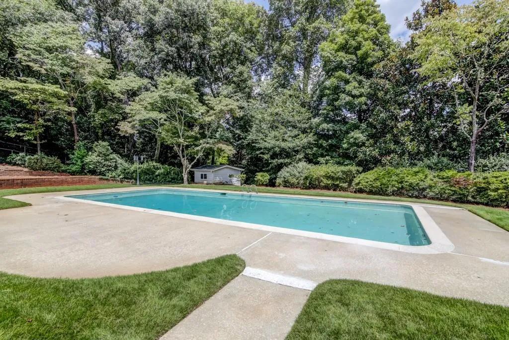 4785 Brinkley Lane, Sandy Springs, Georgia 30342, 5 Bedrooms Bedrooms, ,3 BathroomsBathrooms,Residential,Sold,4785 Brinkley Lane,6974317