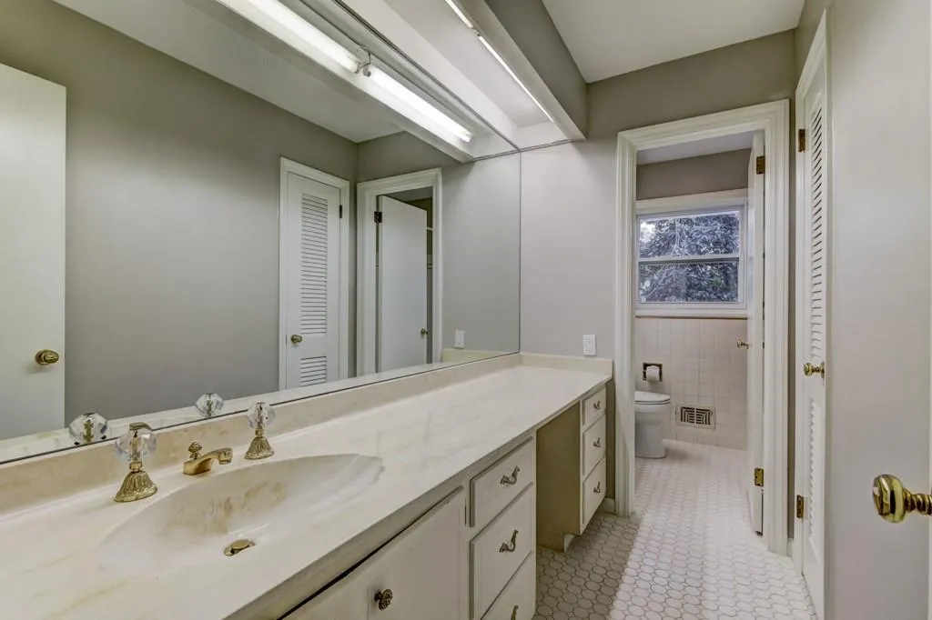 4785 Brinkley Lane, Sandy Springs, Georgia 30342, 5 Bedrooms Bedrooms, ,3 BathroomsBathrooms,Residential,Sold,4785 Brinkley Lane,6974317