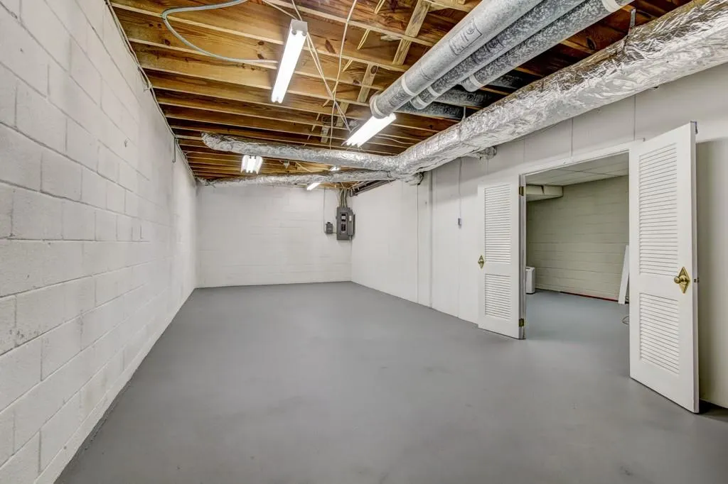 4785 Brinkley Lane, Sandy Springs, Georgia 30342, 5 Bedrooms Bedrooms, ,3 BathroomsBathrooms,Residential,Sold,4785 Brinkley Lane,6974317