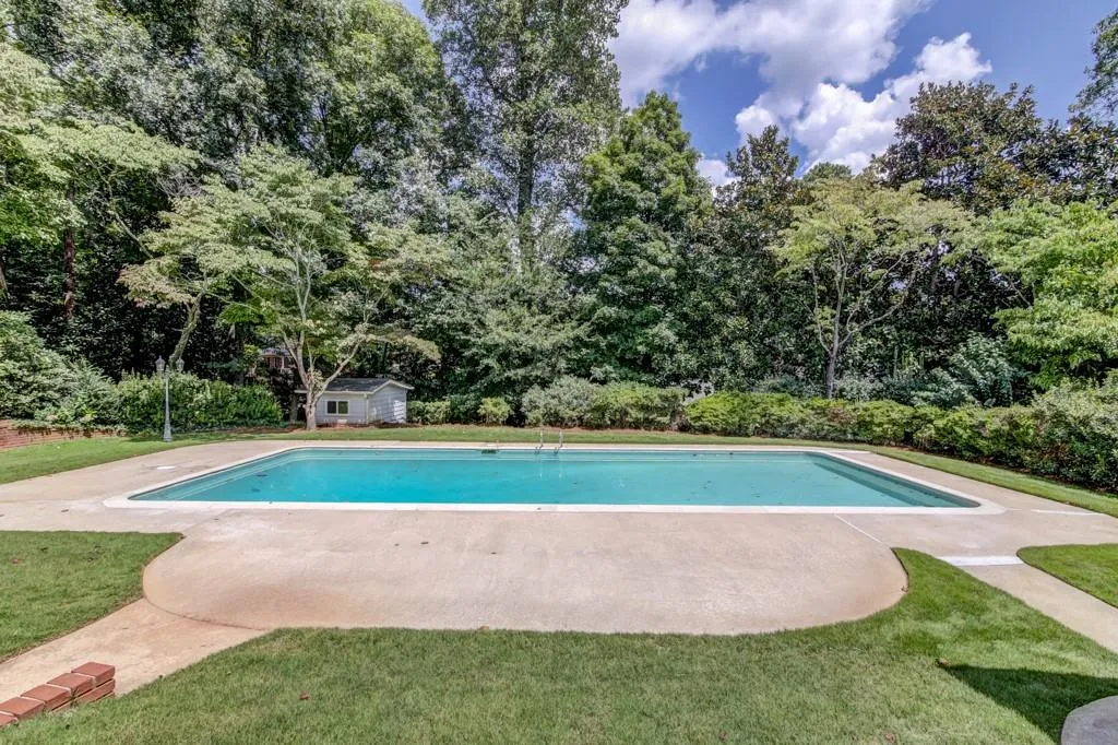 4785 Brinkley Lane, Sandy Springs, Georgia 30342, 5 Bedrooms Bedrooms, ,3 BathroomsBathrooms,Residential,Sold,4785 Brinkley Lane,6974317