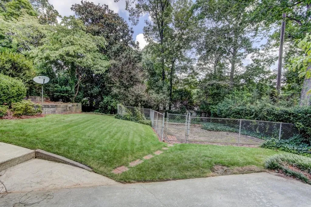 4785 Brinkley Lane, Sandy Springs, Georgia 30342, 5 Bedrooms Bedrooms, ,3 BathroomsBathrooms,Residential,Sold,4785 Brinkley Lane,6974317