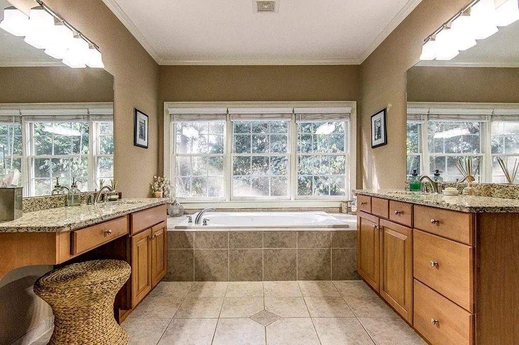 996 Pitts Road Unit F, Sandy Springs, Georgia 30350, 4 Bedrooms Bedrooms, ,3 BathroomsBathrooms,Residential,Sold,996 Pitts Road Unit F,5787119