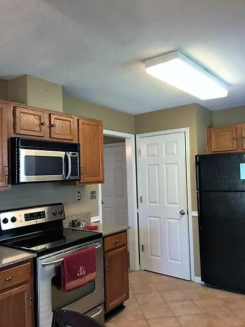 405 Garden Court, Atlanta, Georgia 30328, 3 Bedrooms Bedrooms, ,2 BathroomsBathrooms,Residential,Sold,405 Garden Court,5828797