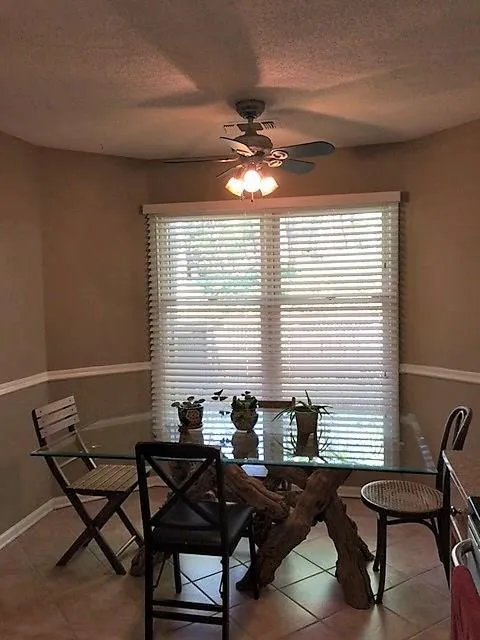 405 Garden Court, Atlanta, Georgia 30328, 3 Bedrooms Bedrooms, ,2 BathroomsBathrooms,Residential,Sold,405 Garden Court,5828797