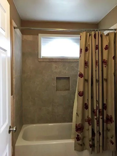 405 Garden Court, Atlanta, Georgia 30328, 3 Bedrooms Bedrooms, ,2 BathroomsBathrooms,Residential,Sold,405 Garden Court,5828797