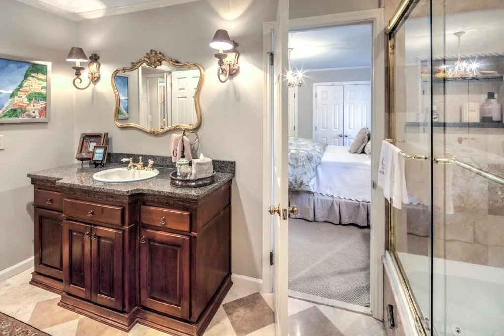 480 Forestdale Drive, Atlanta, Georgia 30342, 5 Bedrooms Bedrooms, ,3 BathroomsBathrooms,Residential,Sold,480 Forestdale Drive,5948895
