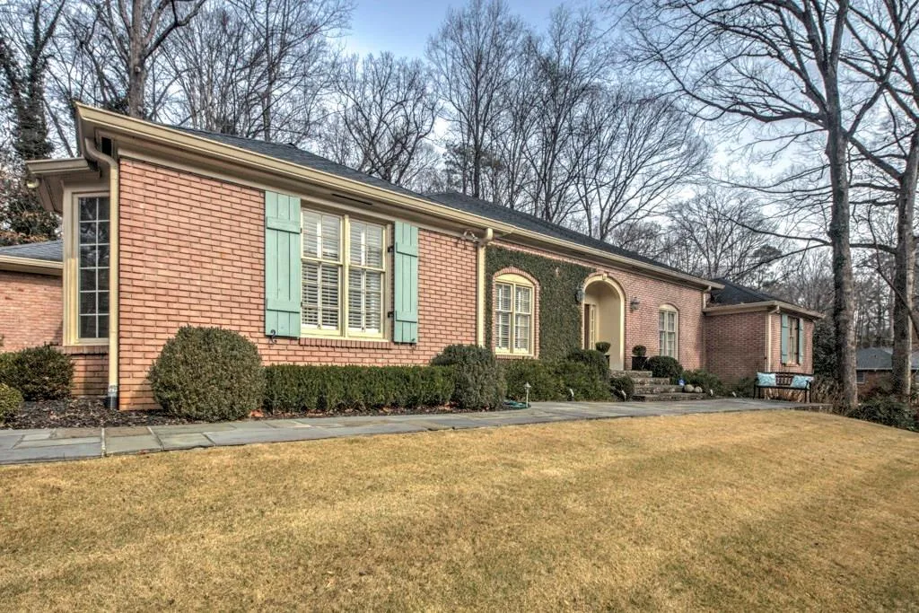 480 Forestdale Drive, Atlanta, Georgia 30342, 5 Bedrooms Bedrooms, ,3 BathroomsBathrooms,Residential,Sold,480 Forestdale Drive,5948895