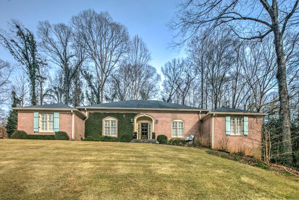 480 Forestdale Drive, Atlanta, Georgia 30342, 5 Bedrooms Bedrooms, ,3 BathroomsBathrooms,Residential,Sold,480 Forestdale Drive,5948895