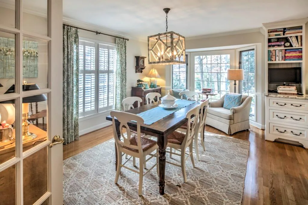 480 Forestdale Drive, Atlanta, Georgia 30342, 5 Bedrooms Bedrooms, ,3 BathroomsBathrooms,Residential,Sold,480 Forestdale Drive,5948895
