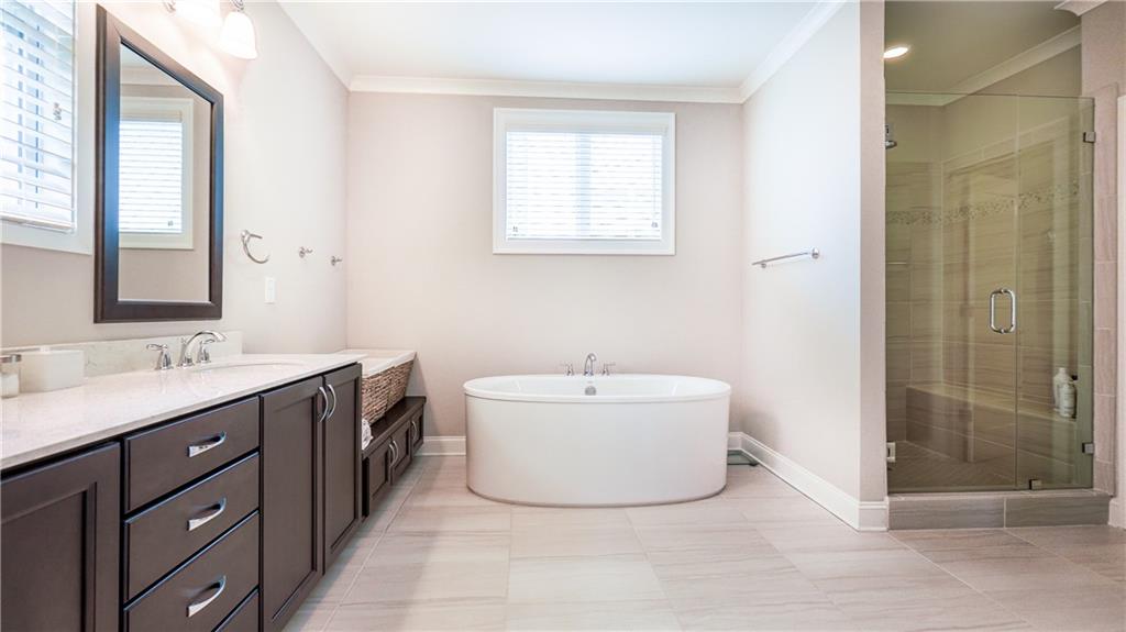 2002 Wheaton Way, Sandy Springs, Georgia 30328, 4 Bedrooms Bedrooms, ,3 BathroomsBathrooms,Residential,Sold,2002 Wheaton Way,7217370