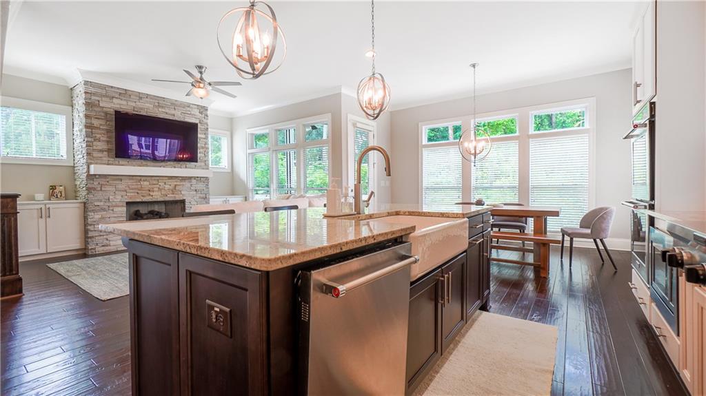 2002 Wheaton Way, Sandy Springs, Georgia 30328, 4 Bedrooms Bedrooms, ,3 BathroomsBathrooms,Residential,Sold,2002 Wheaton Way,7217370