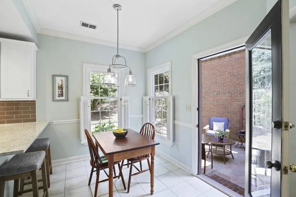 16 Vernon Glen Court, Atlanta, Georgia 30338, 3 Bedrooms Bedrooms, ,2 BathroomsBathrooms,Residential,Sold,16 Vernon Glen Court,7245877