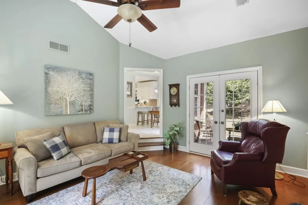 16 Vernon Glen Court, Atlanta, Georgia 30338, 3 Bedrooms Bedrooms, ,2 BathroomsBathrooms,Residential,Sold,16 Vernon Glen Court,7245877