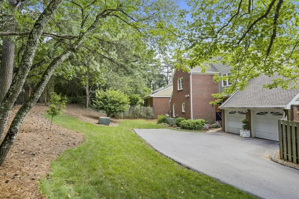 16 Vernon Glen Court, Atlanta, Georgia 30338, 3 Bedrooms Bedrooms, ,2 BathroomsBathrooms,Residential,Sold,16 Vernon Glen Court,7245877