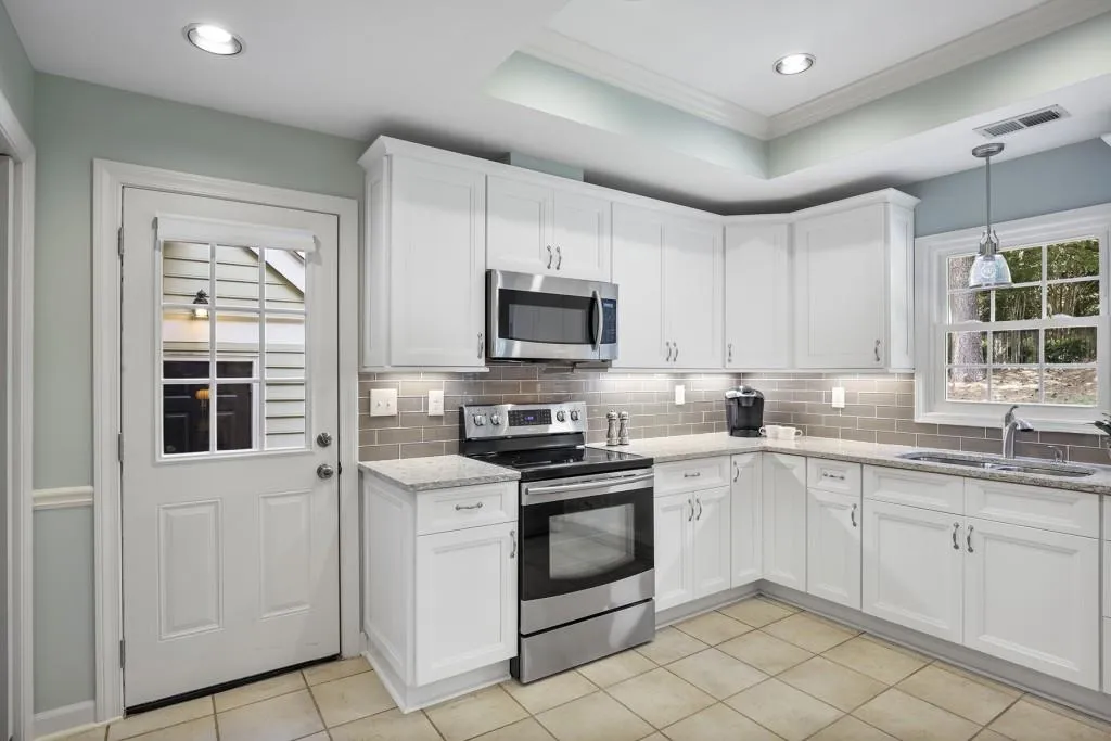 16 Vernon Glen Court, Atlanta, Georgia 30338, 3 Bedrooms Bedrooms, ,2 BathroomsBathrooms,Residential,Sold,16 Vernon Glen Court,7245877