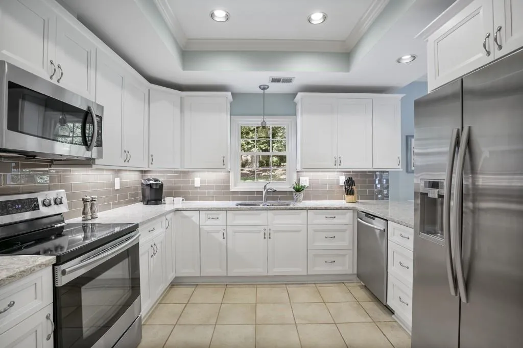 16 Vernon Glen Court, Atlanta, Georgia 30338, 3 Bedrooms Bedrooms, ,2 BathroomsBathrooms,Residential,Sold,16 Vernon Glen Court,7245877