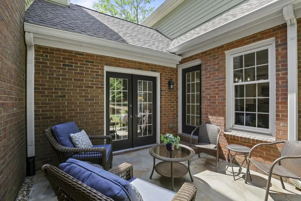 16 Vernon Glen Court, Atlanta, Georgia 30338, 3 Bedrooms Bedrooms, ,2 BathroomsBathrooms,Residential,Sold,16 Vernon Glen Court,7245877