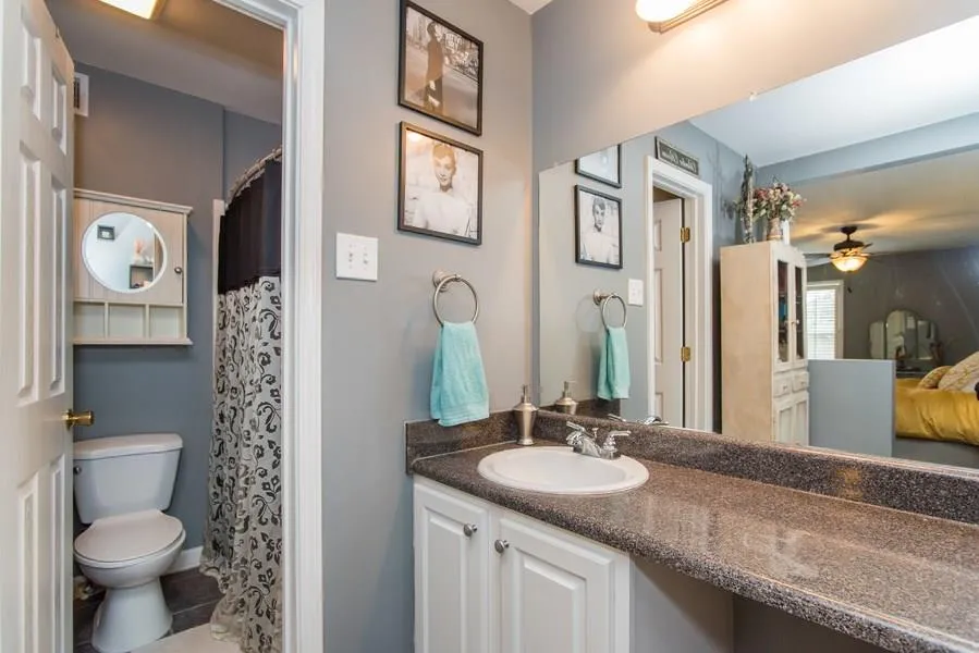 208 Brighton Point, Atlanta, Georgia 30328, 2 Bedrooms Bedrooms, ,2 BathroomsBathrooms,Residential,Sold,208 Brighton Point,5694121