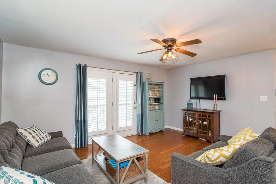 208 Brighton Point, Atlanta, Georgia 30328, 2 Bedrooms Bedrooms, ,2 BathroomsBathrooms,Residential,Sold,208 Brighton Point,5694121