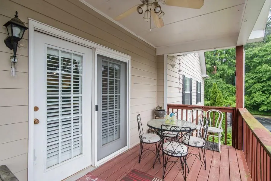 208 Brighton Point, Atlanta, Georgia 30328, 2 Bedrooms Bedrooms, ,2 BathroomsBathrooms,Residential,Sold,208 Brighton Point,5694121