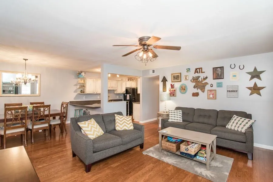 208 Brighton Point, Atlanta, Georgia 30328, 2 Bedrooms Bedrooms, ,2 BathroomsBathrooms,Residential,Sold,208 Brighton Point,5694121