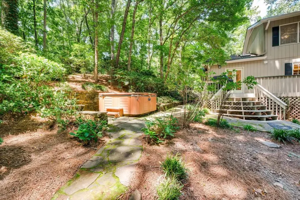 7565 Ball Mill Road, Sandy Springs, Georgia 30350, 4 Bedrooms Bedrooms, ,3 BathroomsBathrooms,Residential,Sold,7565 Ball Mill Road,5895604
